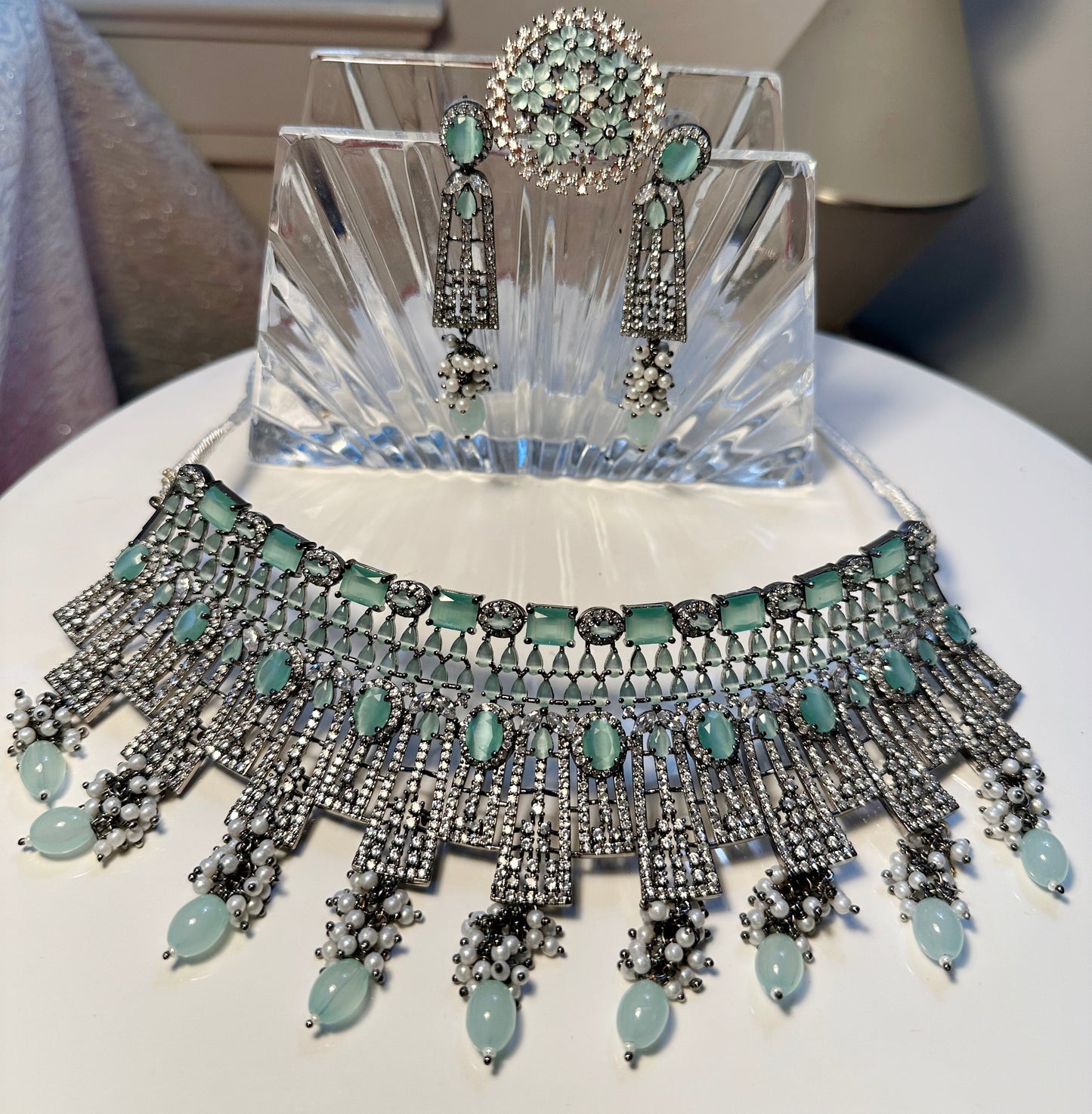 Jewelry set - Necklace, Mang teeka, Pair of Earrings